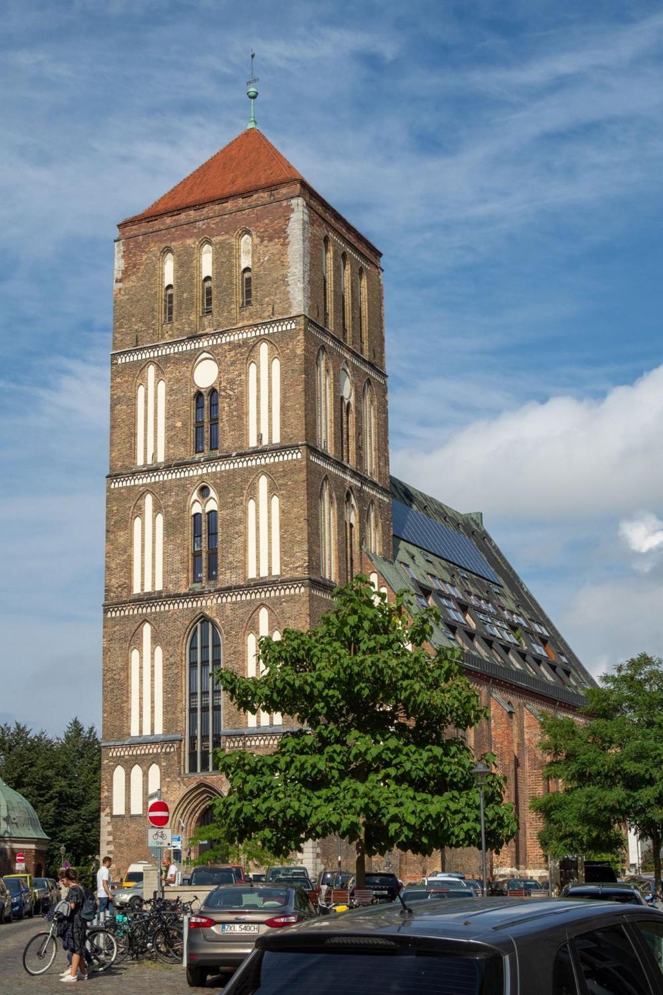 Ueber Den Daechern Der Altstadt Rostock Eksteriør billede